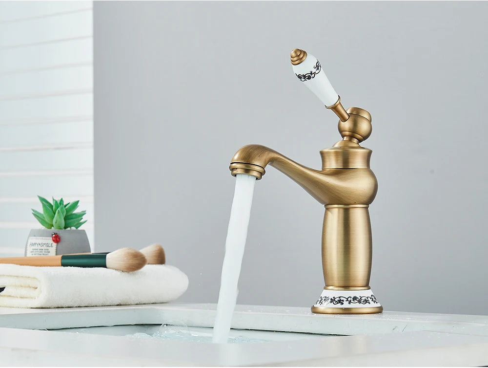 Kitchen Sink Faucets Antique Brass Single Handle Kitchen Basin Faucets Deck Mounted Hot & Cold Water Mixer Basin Sink Taps