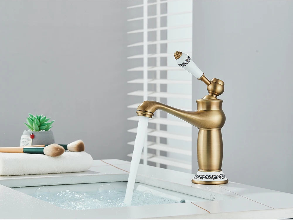 Kitchen Sink Faucets Antique Brass Single Handle Kitchen Basin Faucets Deck Mounted Hot & Cold Water Mixer Basin Sink Taps